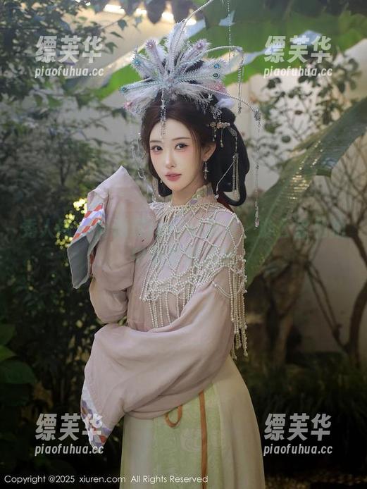 秀人网-瑞瑞ruirui 秀人网 - 向瑞瑞ruirui取经:办公室私拍中的套图探秘