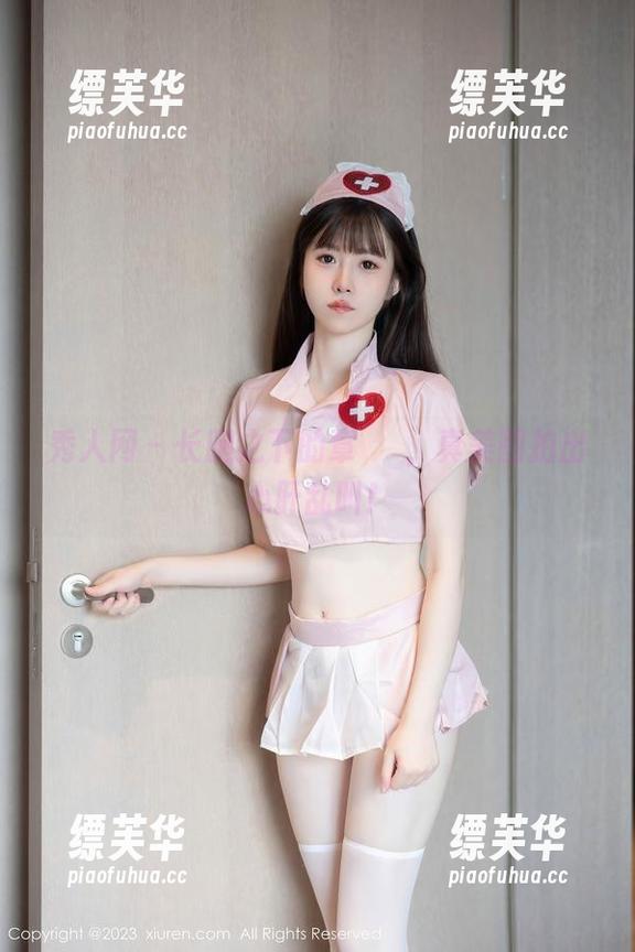 秀人网 - 长腿之下的章芃芃，真美图拍出心肝乱叫！