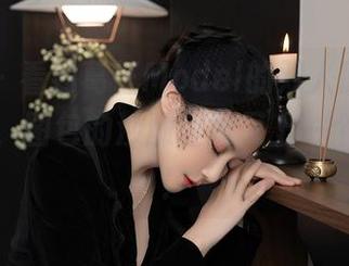 秀人网 - 看到葛征Model的双人原图,我心里想,图包的沙雕程度又上一个台阶了!