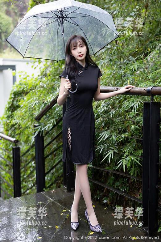 秀人网 - 软情的夏日套图：在梦和清醒的边缘，邂逅另一种气温。