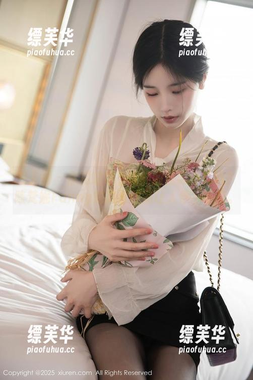 秀人网 - 你见过这么大胆的圣诞写真吗？陈梵妮Fanny的高清作品让人停不下来。