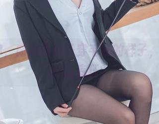 就问你,肉扣热热子穿毛衣的样子,哪个cos最疯狂?