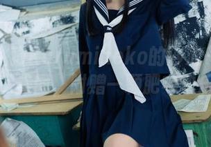 梦游胡桃猫Kurumineko的沙滩——泳衣私房美图,附赠一颗肥宅快乐牌