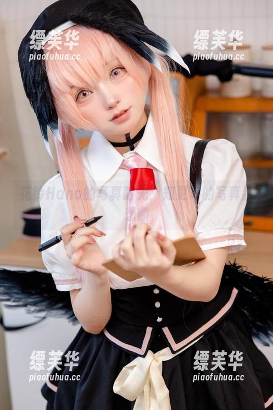 花铃Hana的写真时光：知更鸟的写真狂想曲