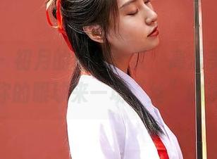 蜜桃社 - 初月的白丝大赏:高清美图,直接给你的眼球来一场“丝”的洗礼!