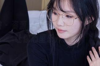 袜啵啵 - 资源里的裸足雪糕,原图是不是让你心里乐开了花?