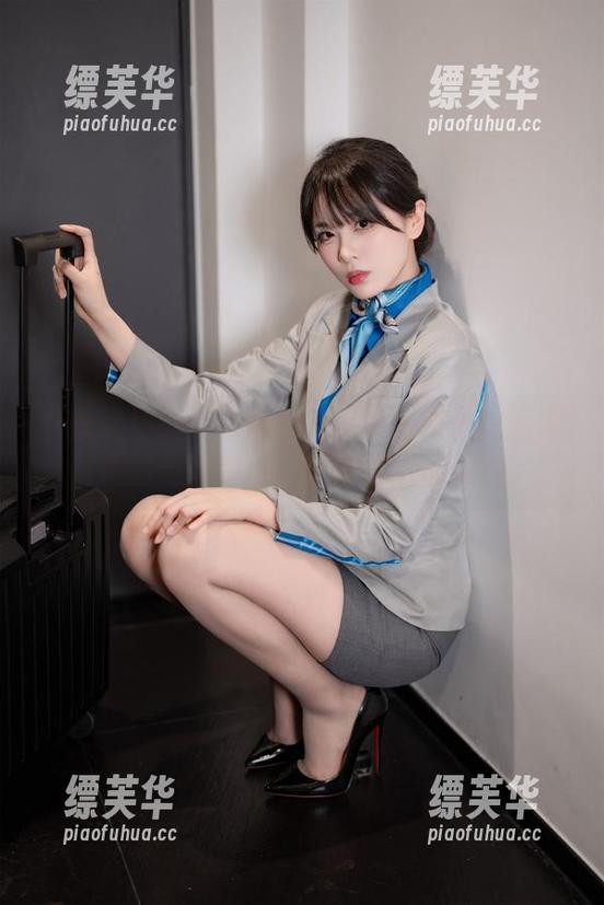 轩萧学姐连体衣背后的哲学思考—生活需用谐趣来解构，原图群魔乱舞！