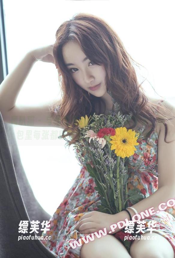 轰趴猫 - 与杨晨晨sugar共游死库水，图包里每张都释放着隐秘却又不明的魅力