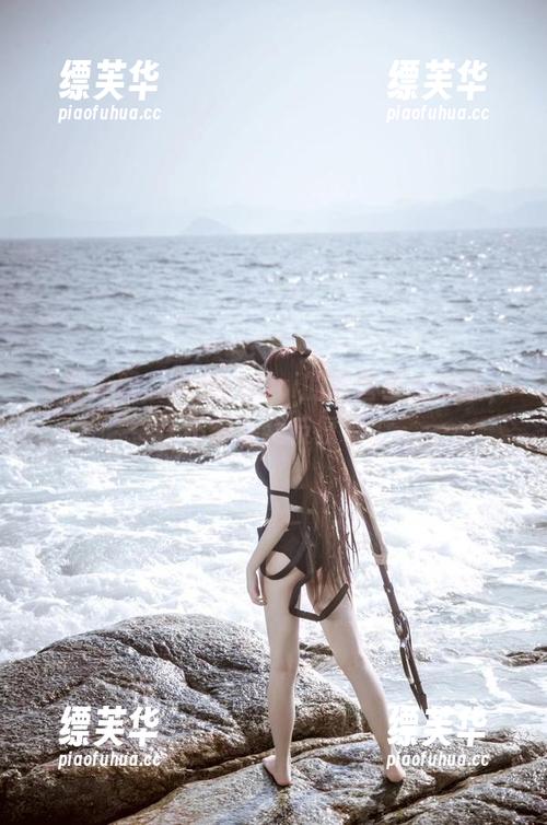 免费获取，阿薰kaOri的黑兽巫女美图，怪不得让我反复看。