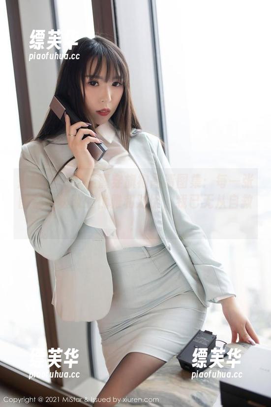 魅妍社 - 沈佳熹穿旗袍高清图集：每一张图都是极致的优雅和对比，我已无从自救！