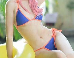 魔物喵nigisa的夏日写真:没有圣光的包装,真实到让人摸不着头脑。