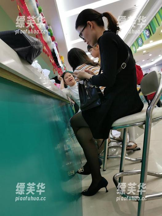 看得让人移不开眼，魔镜街拍里的气质女神们。